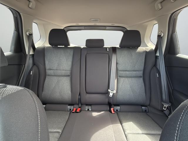 Nissan Rogue Vehicle Full-screen Gallery Image 40
