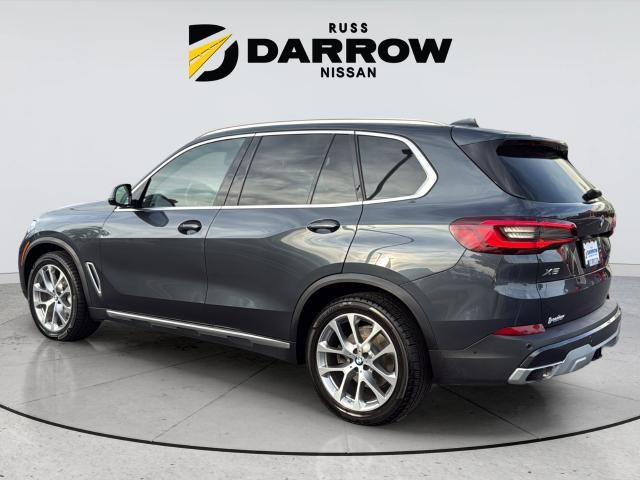 BMW X5 Vehicle Full-screen Gallery Image 03