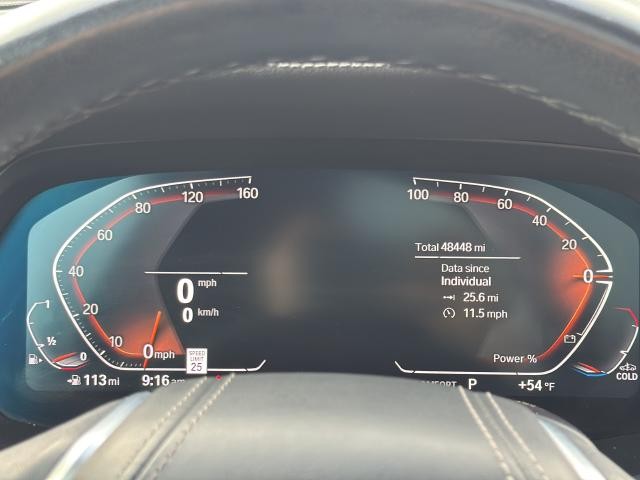 BMW X5 Vehicle Full-screen Gallery Image 12