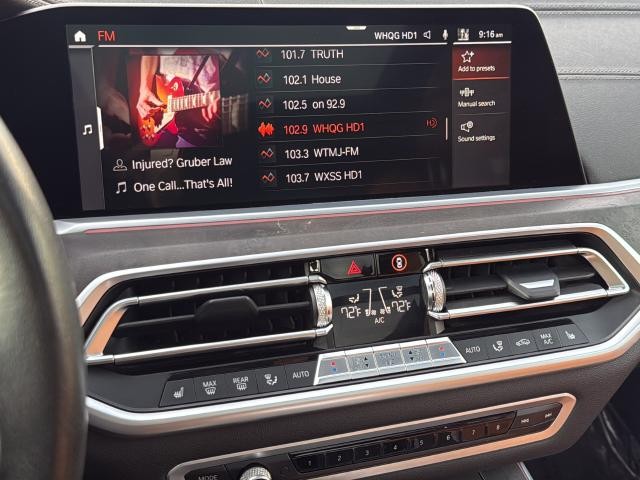BMW X5 Vehicle Full-screen Gallery Image 14