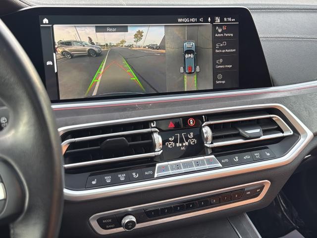 BMW X5 Vehicle Full-screen Gallery Image 15
