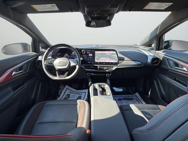 Chevrolet Equinox EV Vehicle Full-screen Gallery Image 11