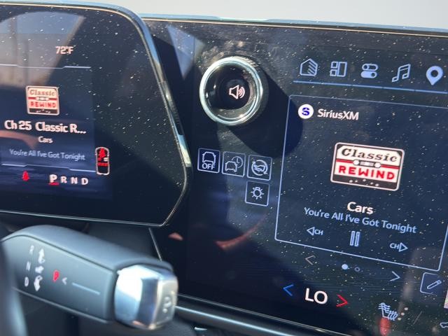 Chevrolet Equinox EV Vehicle Full-screen Gallery Image 13