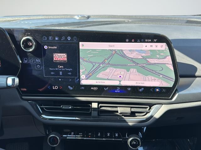 Chevrolet Equinox EV Vehicle Full-screen Gallery Image 14