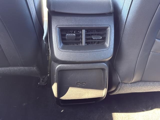 Chevrolet Equinox EV Vehicle Full-screen Gallery Image 28