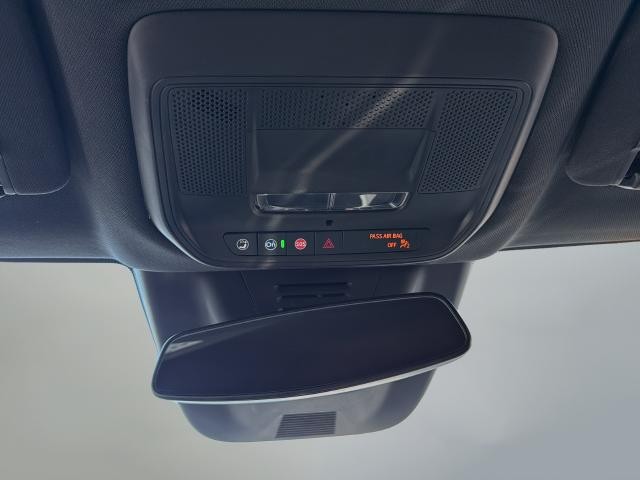 Chevrolet Equinox EV Vehicle Full-screen Gallery Image 35