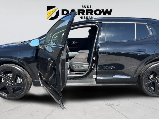 Chevrolet Equinox EV Vehicle Full-screen Gallery Image 40