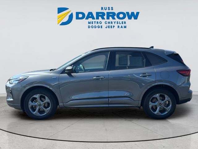 Ford Escape Vehicle Full-screen Gallery Image 2