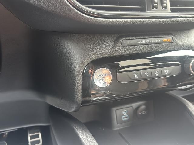 Ford Escape Vehicle Full-screen Gallery Image 13