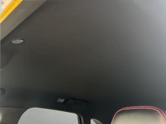 Ford Escape Vehicle Full-screen Gallery Image 19