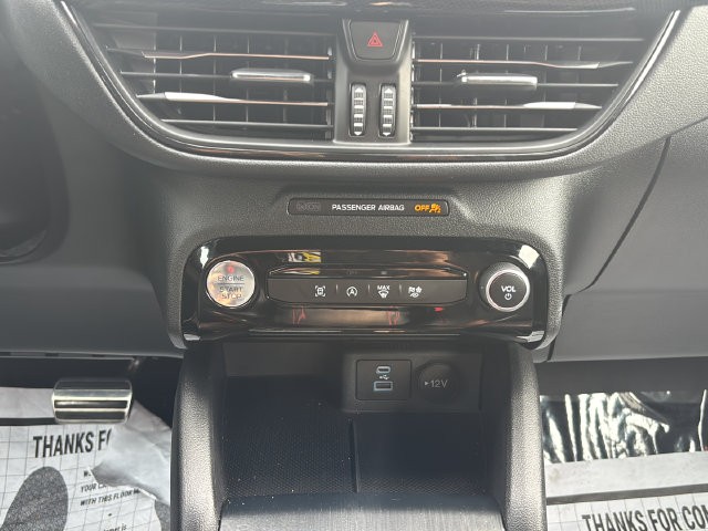 Ford Escape Vehicle Full-screen Gallery Image 21