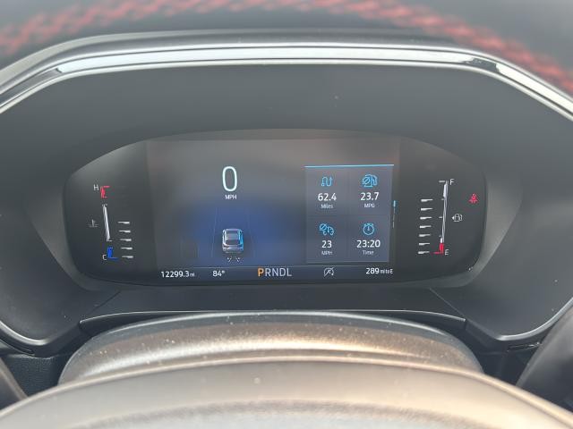 Ford Escape Vehicle Full-screen Gallery Image 23
