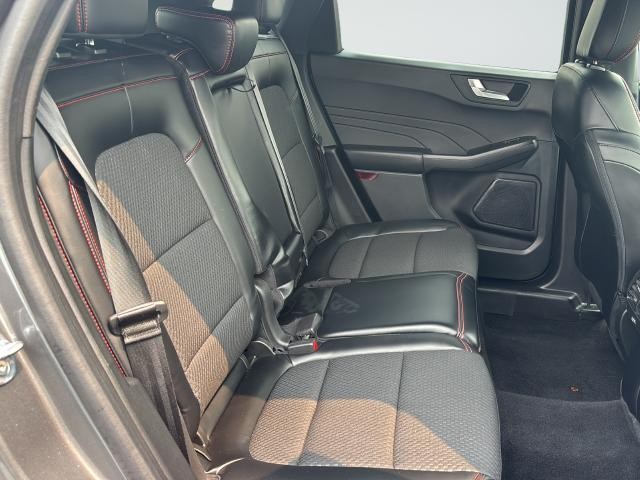 Ford Escape Vehicle Full-screen Gallery Image 27