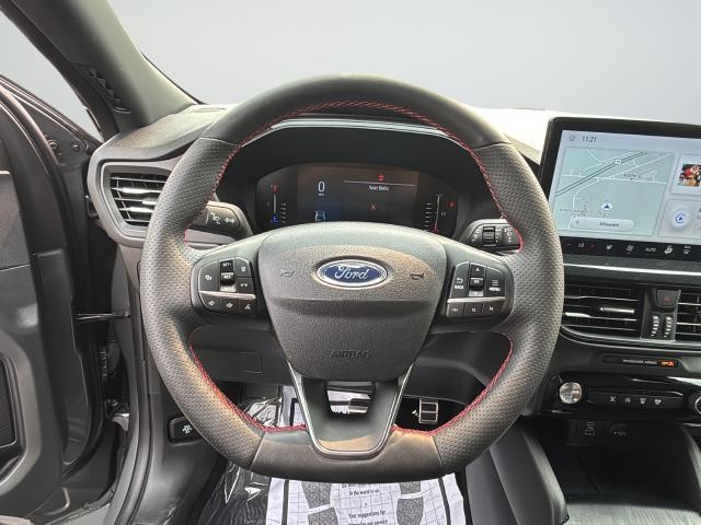 Ford Escape Vehicle Full-screen Gallery Image 29