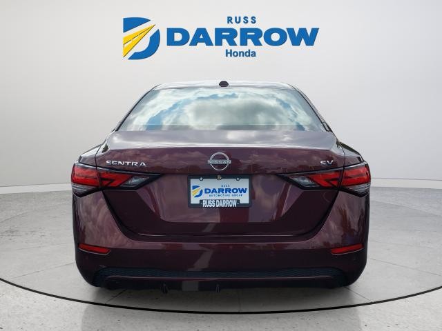 Nissan Sentra Vehicle Full-screen Gallery Image 4
