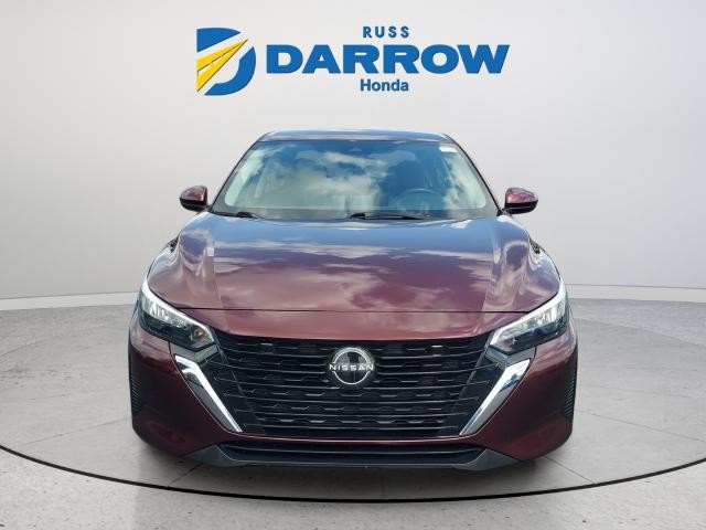 Nissan Sentra Vehicle Full-screen Gallery Image 8