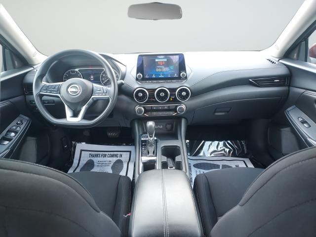 Nissan Sentra Vehicle Full-screen Gallery Image 26