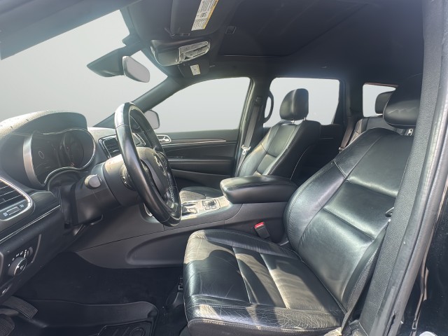 Jeep Grand Cherokee Vehicle Full-screen Gallery Image 6