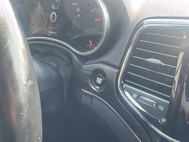 Jeep Grand Cherokee Vehicle Full-screen Gallery Image 9