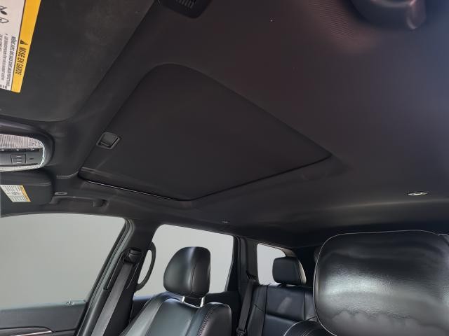 Jeep Grand Cherokee Vehicle Full-screen Gallery Image 15