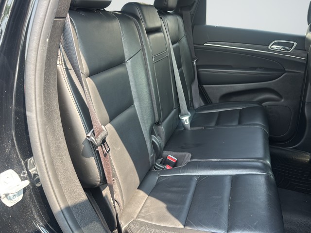 Jeep Grand Cherokee Vehicle Full-screen Gallery Image 21