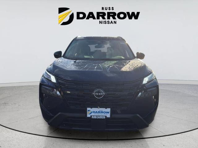 Nissan Rogue Vehicle Full-screen Gallery Image 8