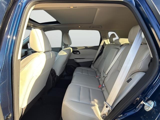 Nissan Rogue Vehicle Full-screen Gallery Image 27