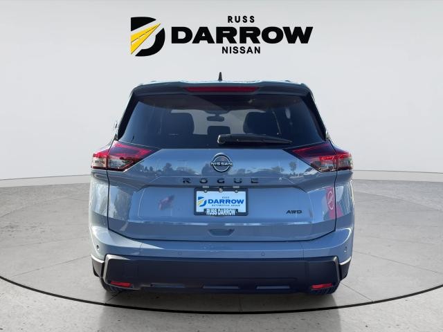 Nissan Rogue Vehicle Full-screen Gallery Image 4