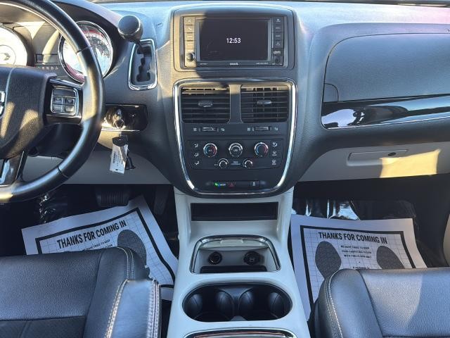 Dodge Grand Caravan Vehicle Full-screen Gallery Image 20