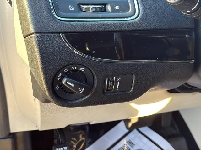 Dodge Grand Caravan Vehicle Full-screen Gallery Image 28