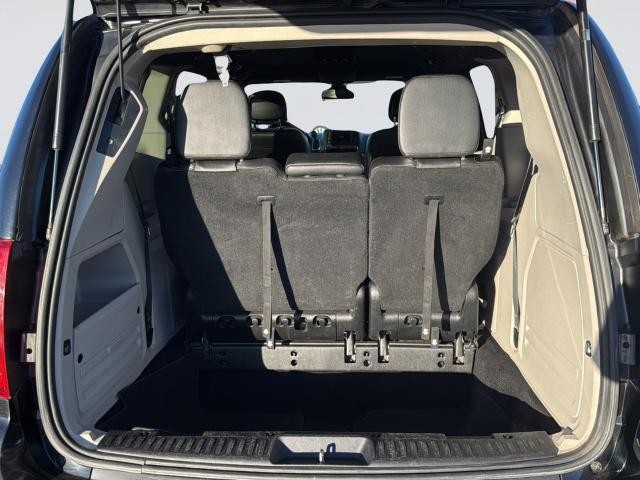 Dodge Grand Caravan Vehicle Full-screen Gallery Image 32