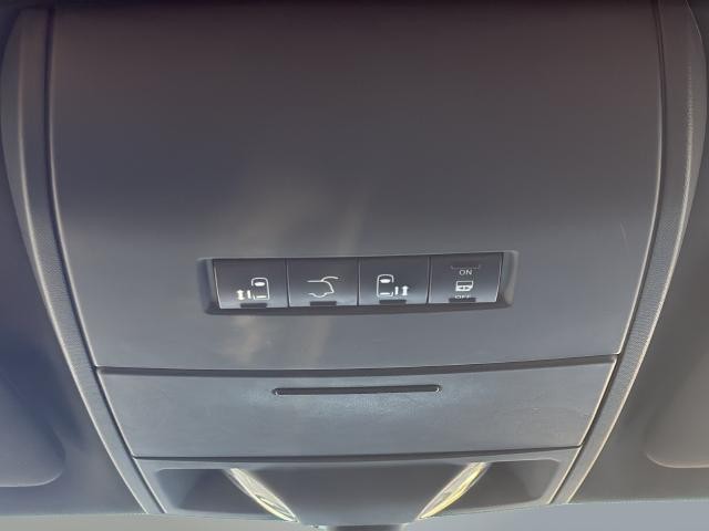 Dodge Grand Caravan Vehicle Full-screen Gallery Image 35
