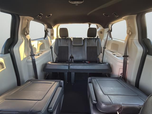 Dodge Grand Caravan Vehicle Full-screen Gallery Image 39