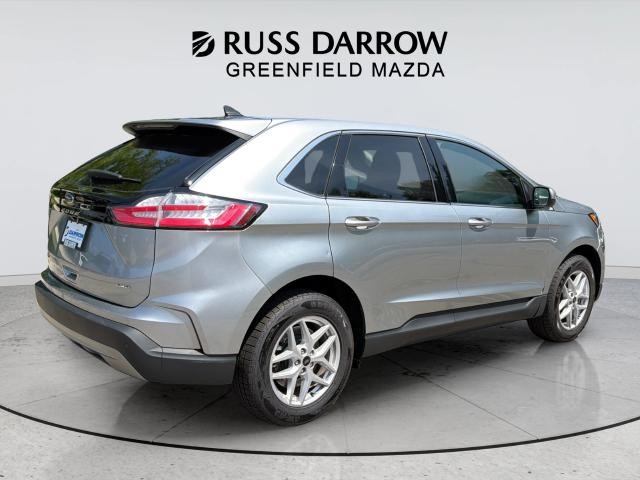 Ford Edge Vehicle Full-screen Gallery Image 5