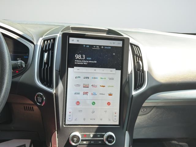 Ford Edge Vehicle Full-screen Gallery Image 14