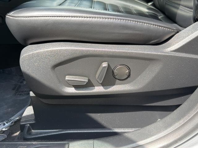 Ford Edge Vehicle Full-screen Gallery Image 18