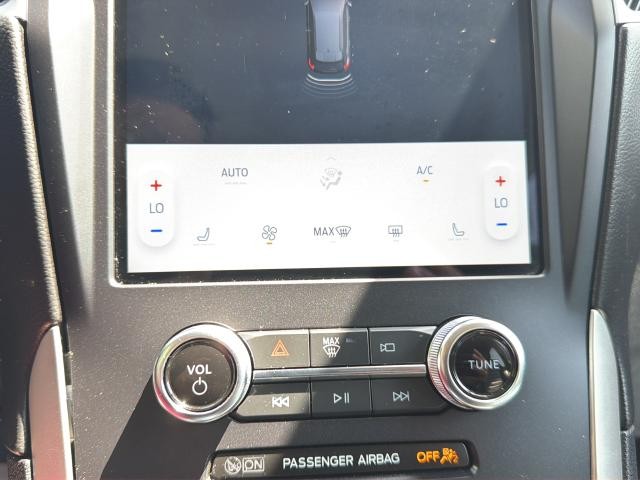 Ford Edge Vehicle Full-screen Gallery Image 23