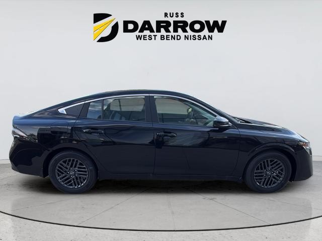 Nissan Sentra Vehicle Full-screen Gallery Image 6