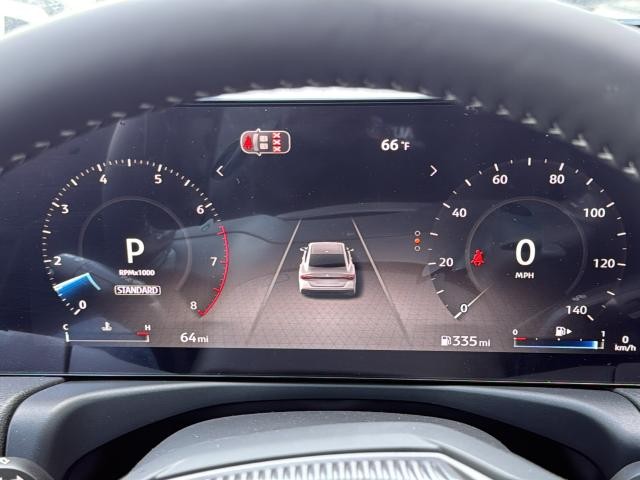 Nissan Sentra Vehicle Full-screen Gallery Image 12