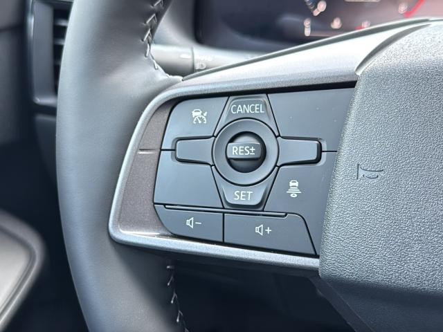 Nissan Sentra Vehicle Full-screen Gallery Image 16