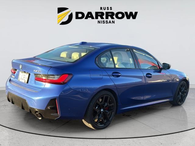 BMW 3 Series Vehicle Full-screen Gallery Image 05