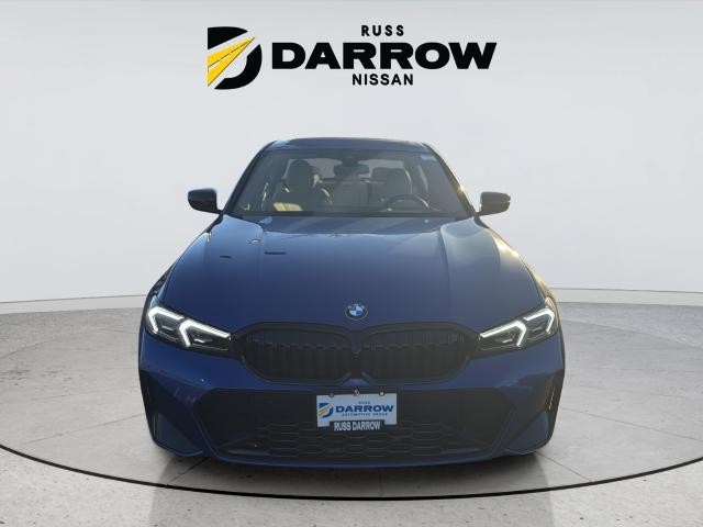 BMW 3 Series Vehicle Full-screen Gallery Image 08