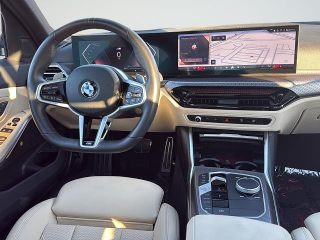 BMW 3 Series Vehicle Full-screen Gallery Image 11