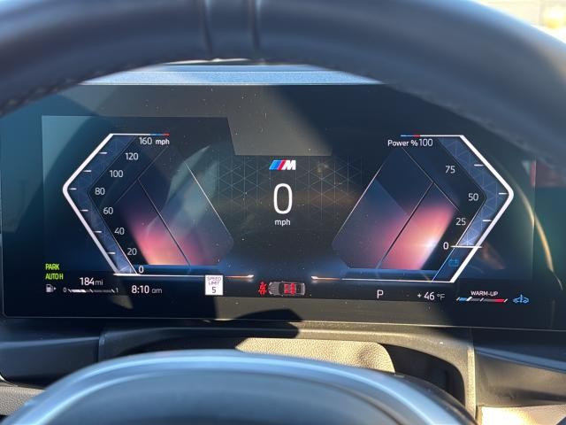 BMW 3 Series Vehicle Full-screen Gallery Image 23