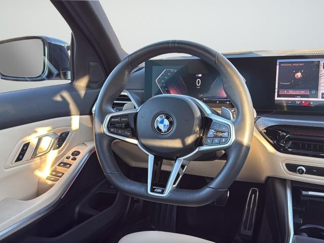 BMW 3 Series Vehicle Full-screen Gallery Image 38