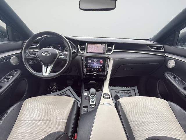 INFINITI QX55 Vehicle Full-screen Gallery Image 9