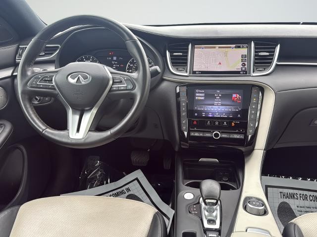 INFINITI QX55 Vehicle Full-screen Gallery Image 11