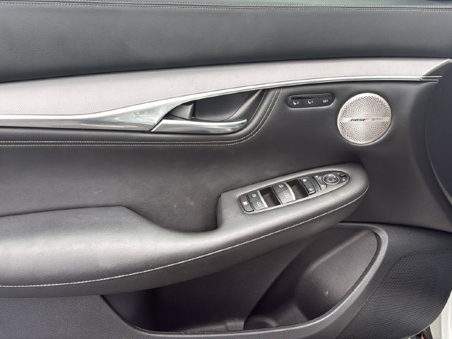 INFINITI QX55 Vehicle Full-screen Gallery Image 29