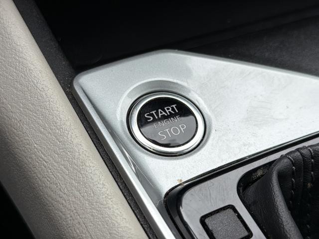 Nissan Altima Vehicle Full-screen Gallery Image 33