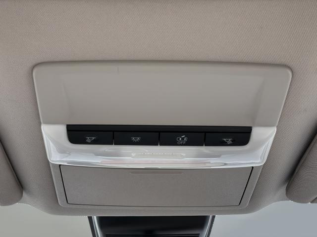 Nissan Altima Vehicle Full-screen Gallery Image 36